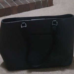 NWOT Guess Signature Infinity Black Girlfriend Tote